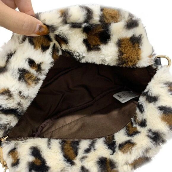 Pompompurin sanrio fur shoulder bag - Picture 4 of 9